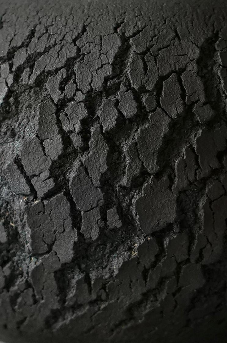 Close view of the Fissure Teapot surface