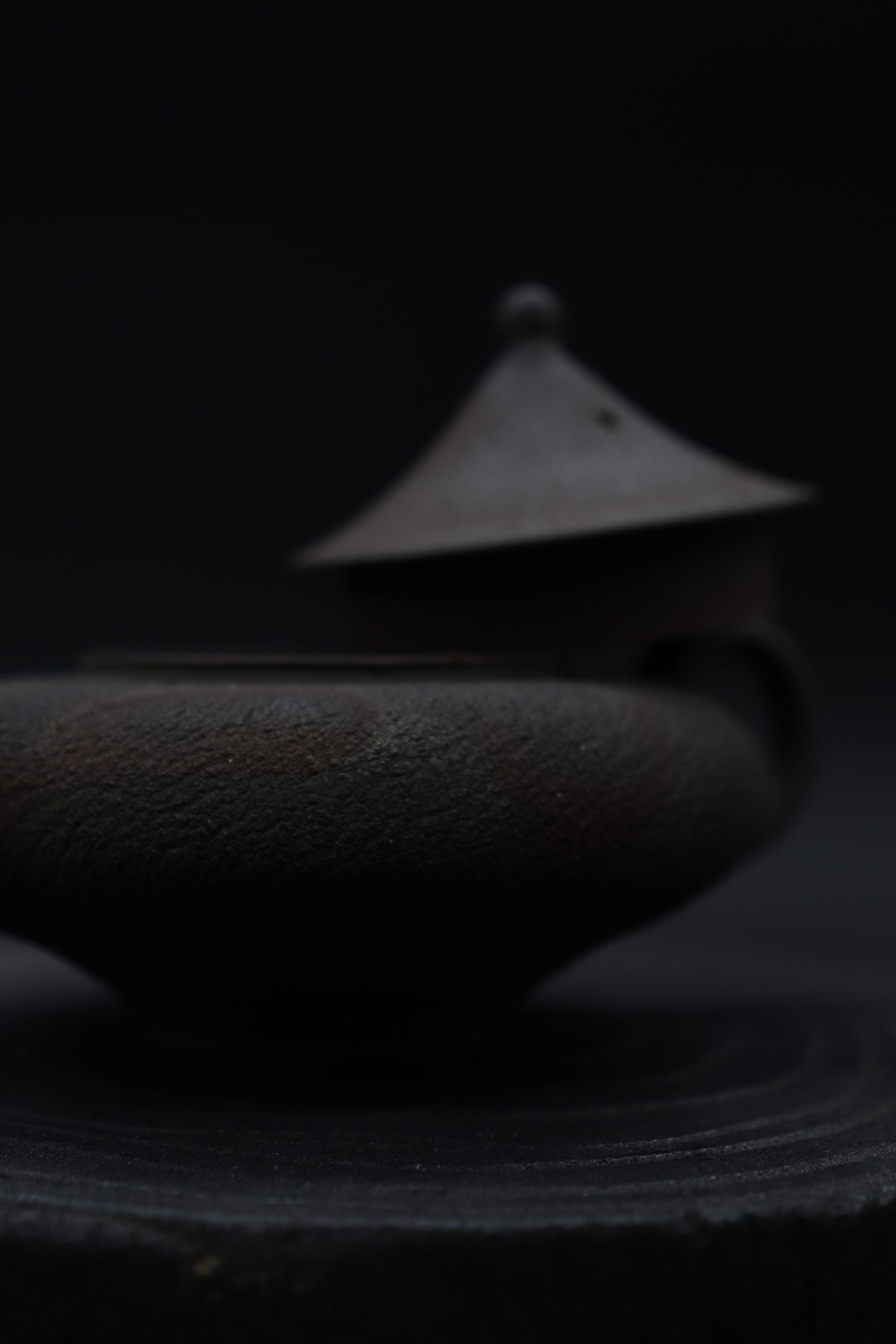Lamp Teapot side detail