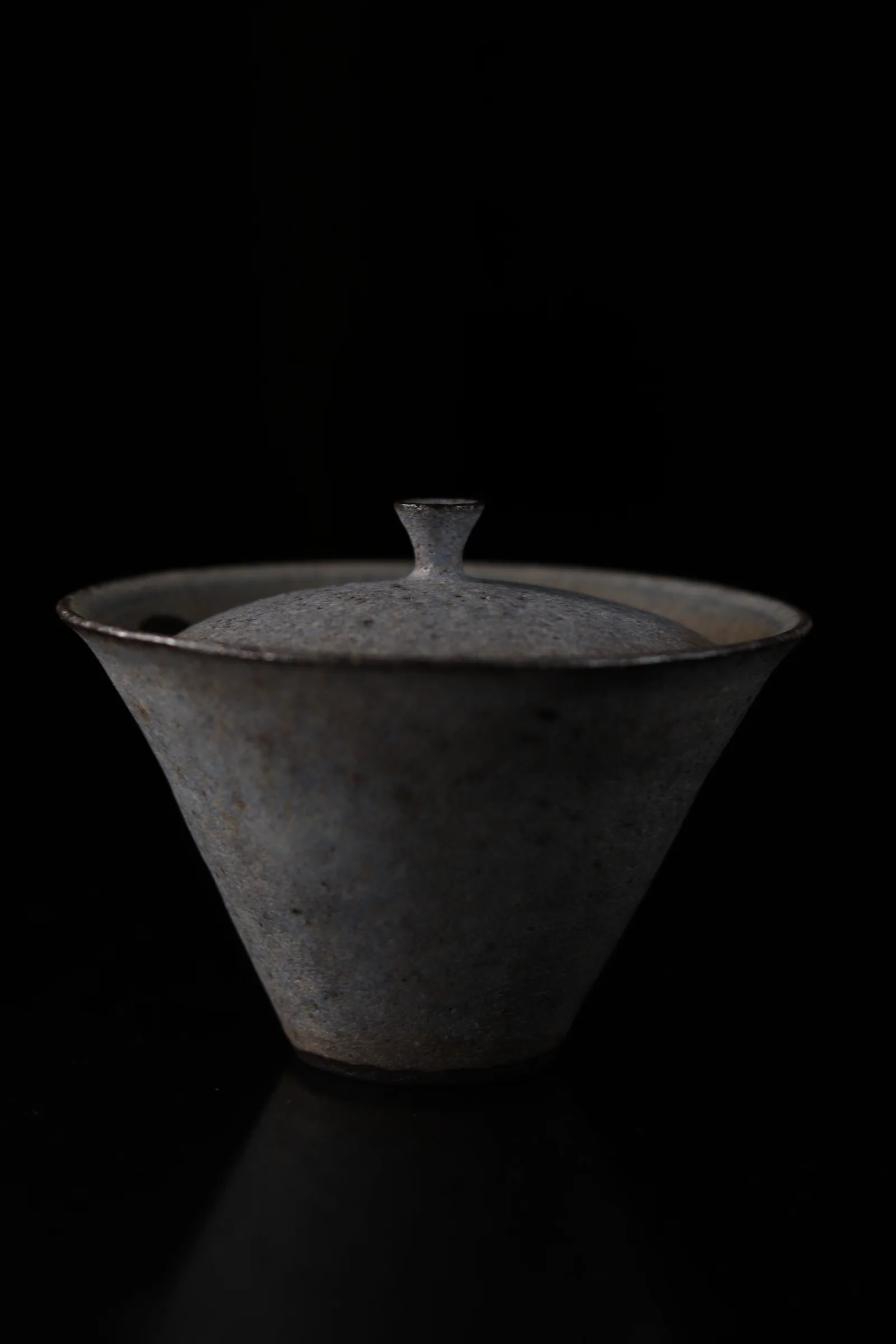 Saeam Kwon Purple Ash Gaiwan with its lid
