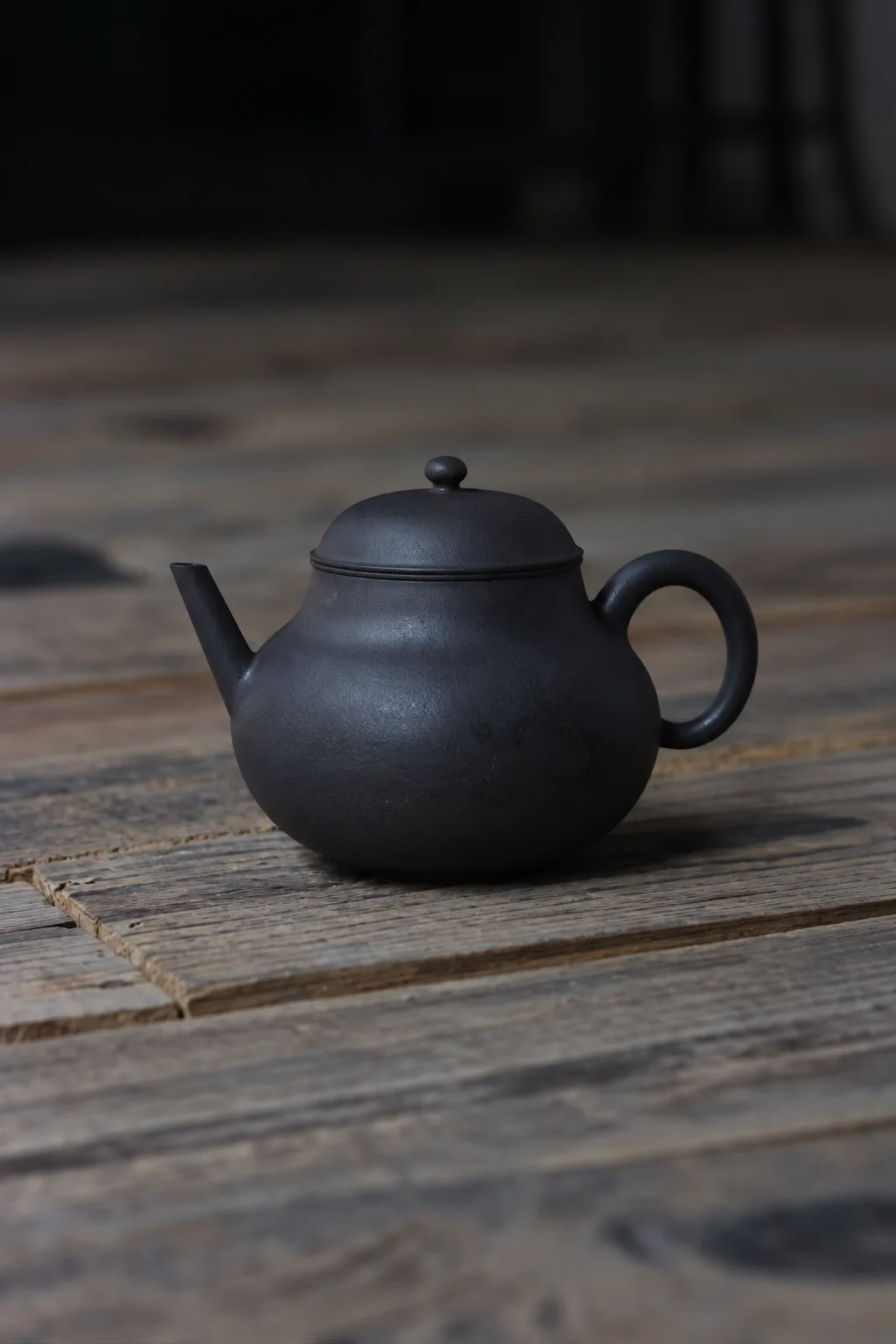 Zheng Bixin Wood Fire Teapot with lid in place