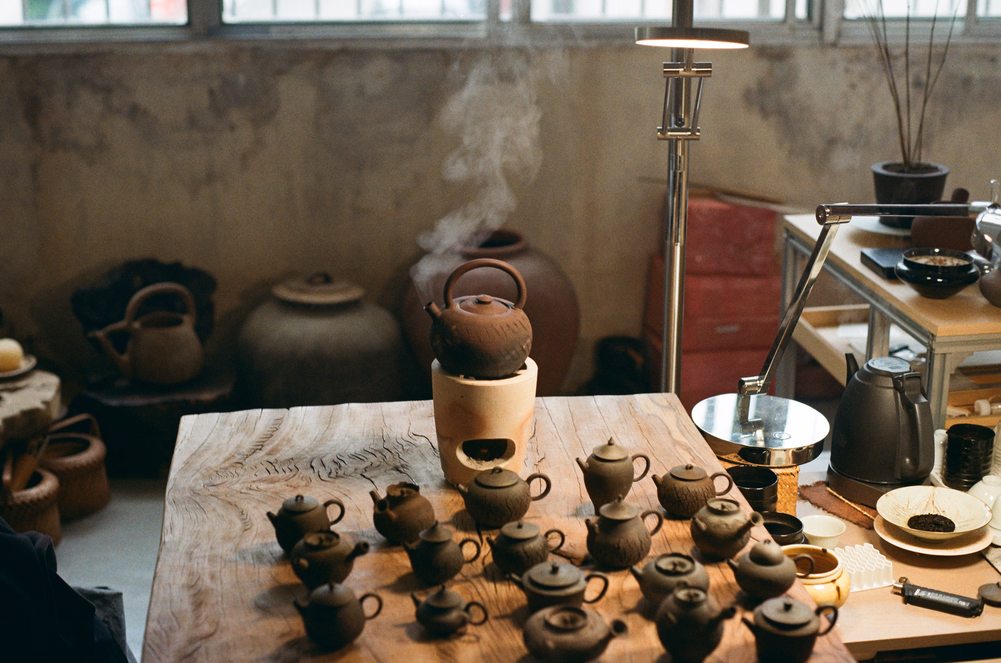 Yizhi's pottery studio