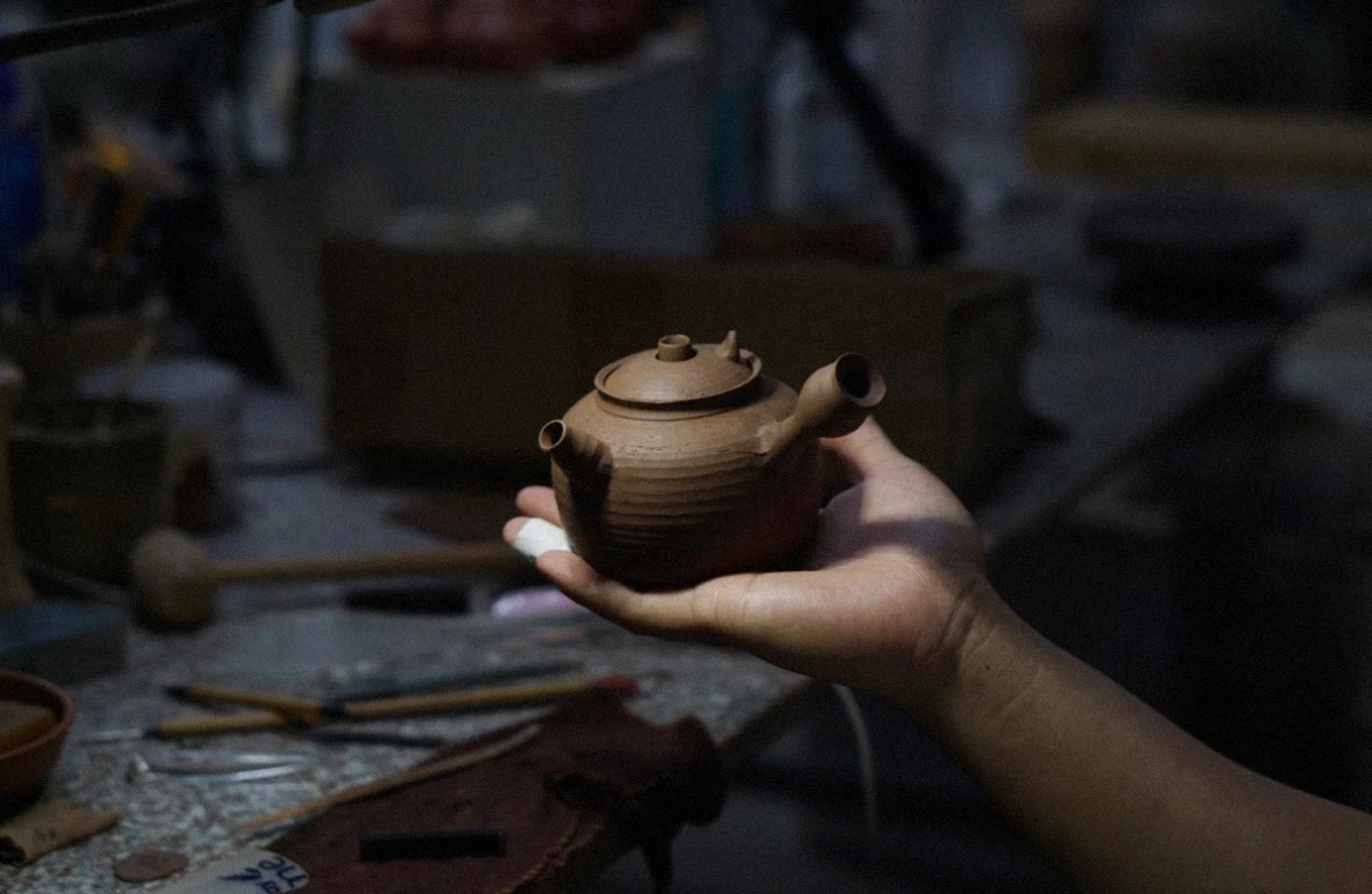 Yujian Cai studio and ceramic details